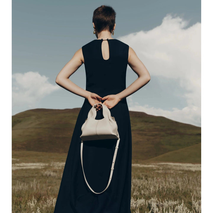 Clara | Stylish Travel Companion