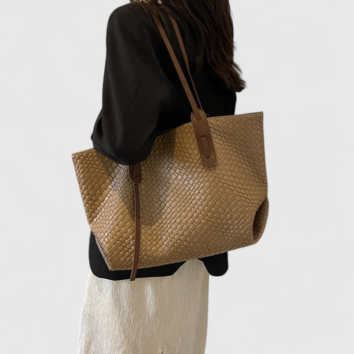 Clara | Chic Tote Bag